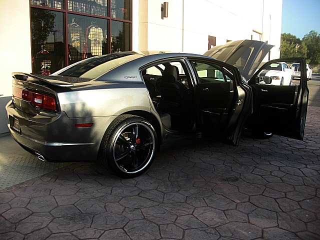 ChargerGRAY2011/523a34.JPG