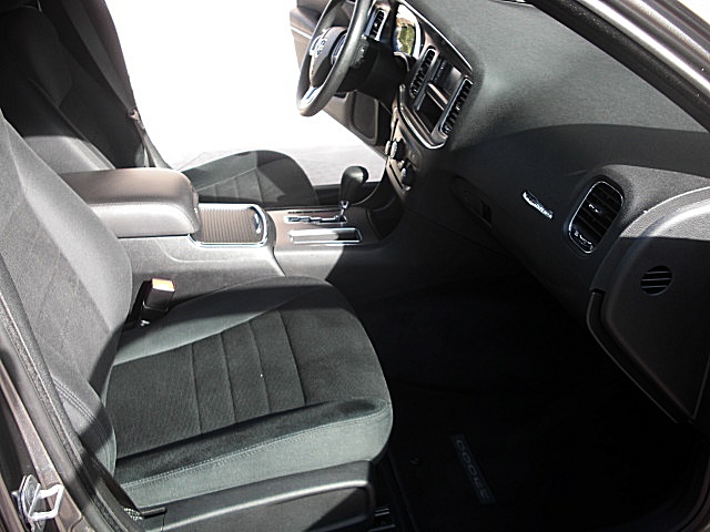 ChargerGRAY2011/24q27.JPG