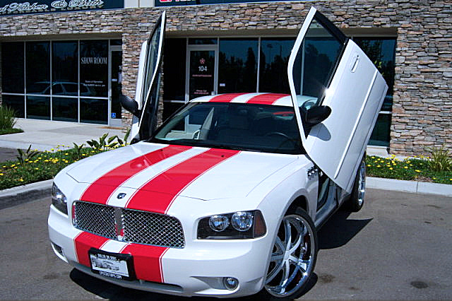 ChargerLamboWhite/lambo1a.jpg