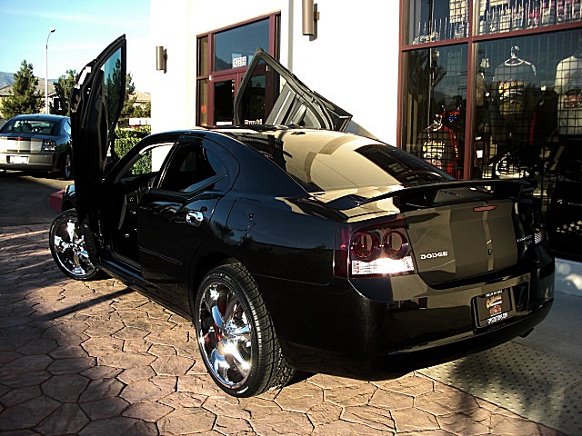 ChargerSXTlamboBLK/26w39.JPG