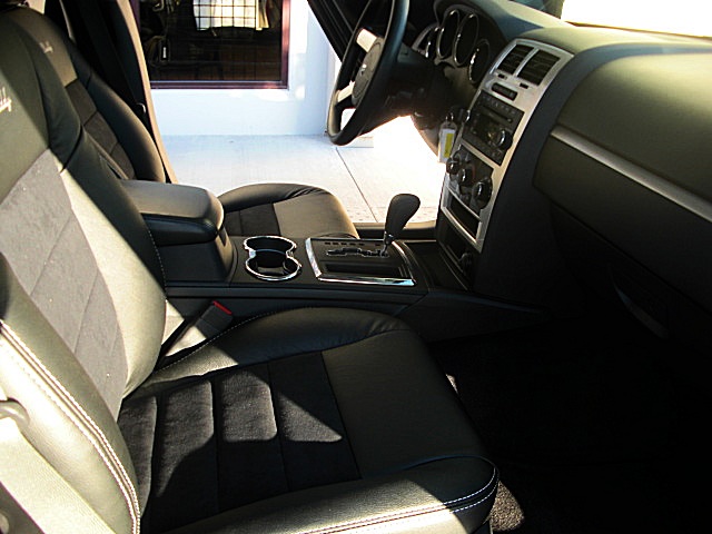 ChargerSXTlamboBLK/26w38.JPG