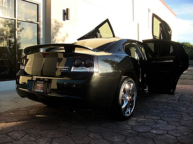 ChargerSXTlamboBLK/26w39.JPG