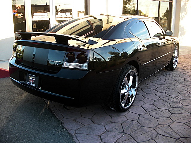 ChargerSXTlamboBLK/26w80.JPG