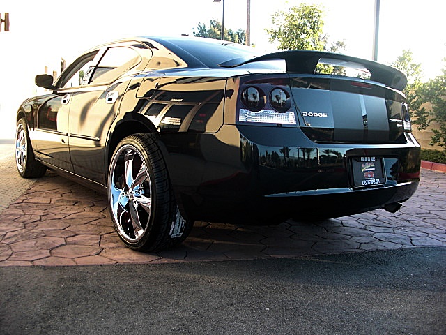 ChargerSXTlamboBLK/26w80.JPG