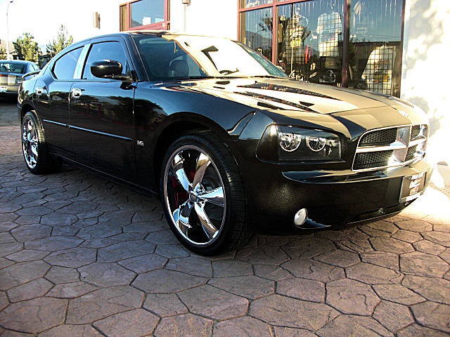 ChargerSXTlamboBLK/26w80.JPG