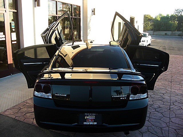ChargerSXTlamboBLK/26w80.JPG