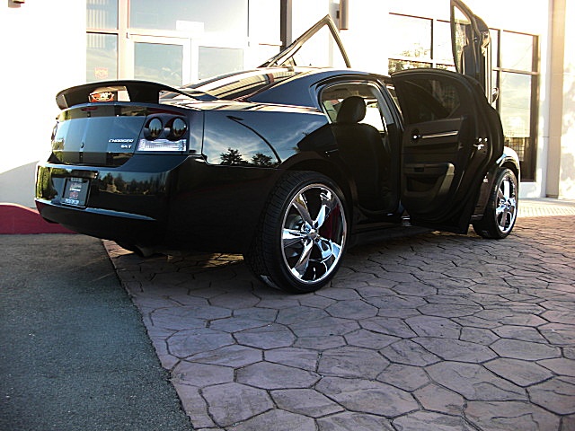 ChargerSXTlamboBLK/26w80.JPG