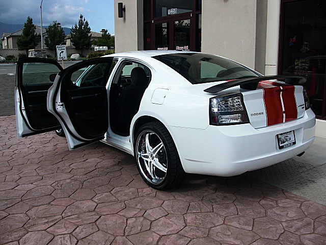 ChargerWhitStripes/1w31.JPG