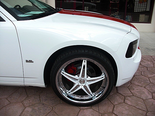 ChargerWhitStripes/1w52.JPG