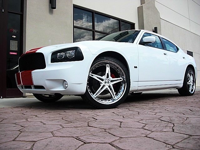 ChargerWhitStripes/1w9.JPG