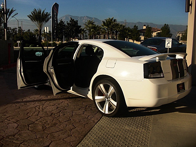 ChargerWhitStripes/24e54.JPG