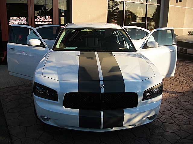 ChargerWhitStripes/24e54.JPG