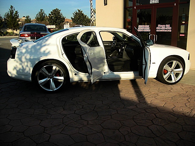 ChargerWhitStripes/24e54.JPG