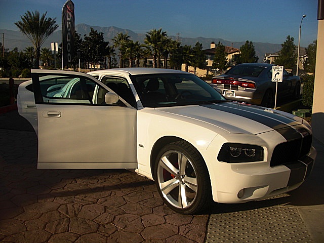 ChargerWhitStripes/24e54.JPG