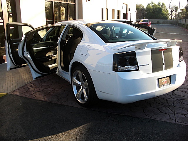 ChargerWhitStripes/24e54.JPG