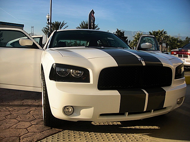 ChargerWhitStripes/24e54.JPG