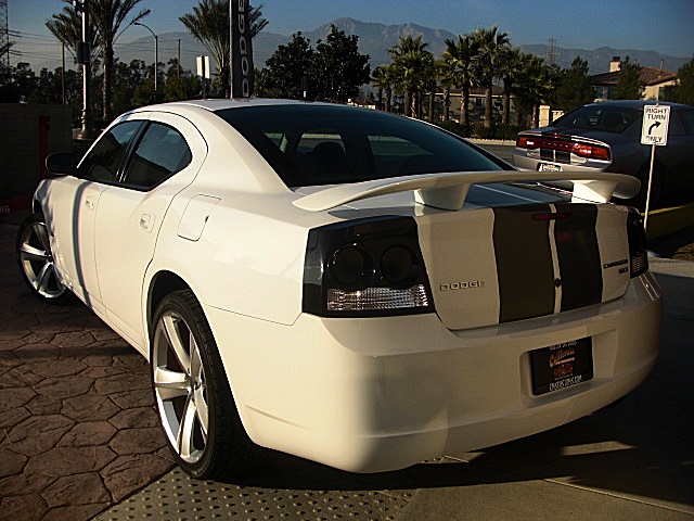 ChargerWhitStripes/24e54.JPG