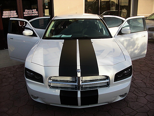 ChargerWhitStripes/24w50.JPG
