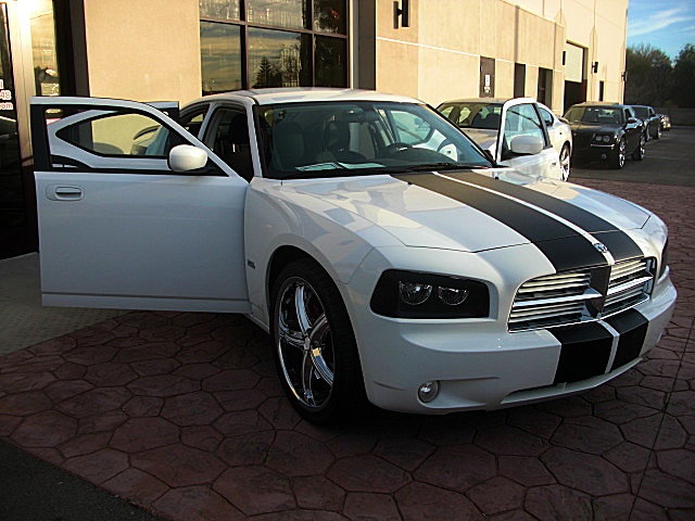 ChargerWhitStripes/24w50.JPG