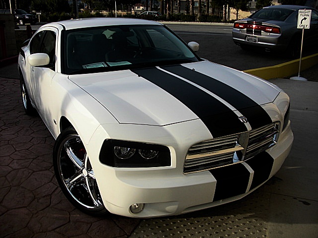 ChargerWhitStripes/24w50.JPG