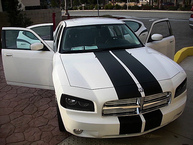 ChargerWhitStripes/24w50.JPG