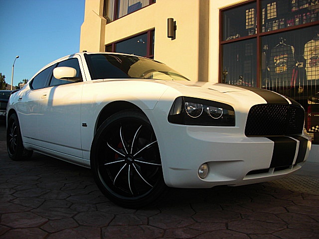 ChargerWhitStripes/28z44.JPG