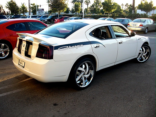 ChargerWhitStripes/new5073.jpg