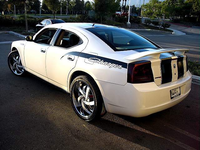 ChargerWhitStripes/new5073.jpg