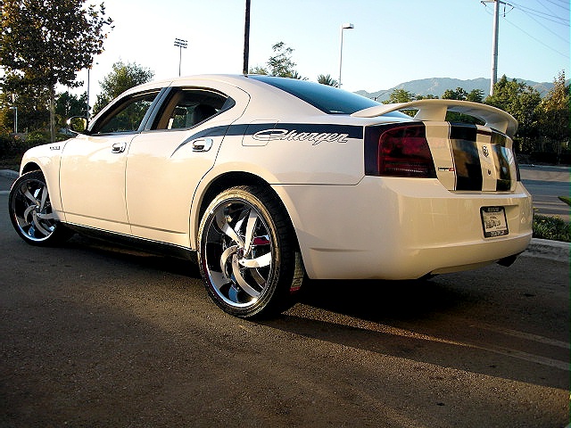 ChargerWhitStripes/new5073.jpg