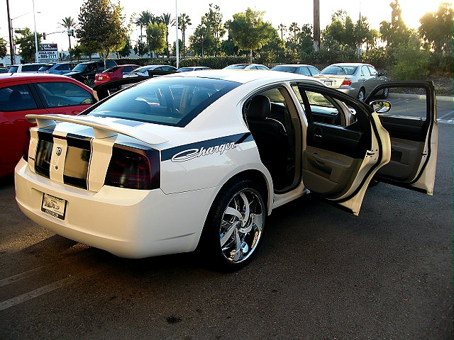 ChargerWhitStripes/new5073.jpg