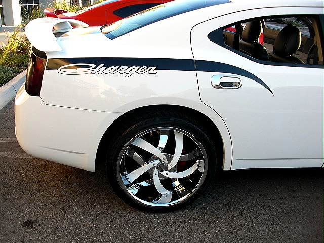 ChargerWhitStripes/new5085.jpg