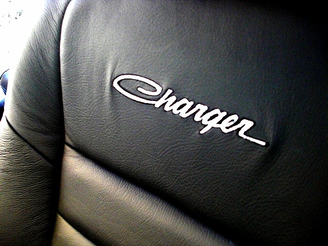 ChargerWhitStripes/new5084.jpg