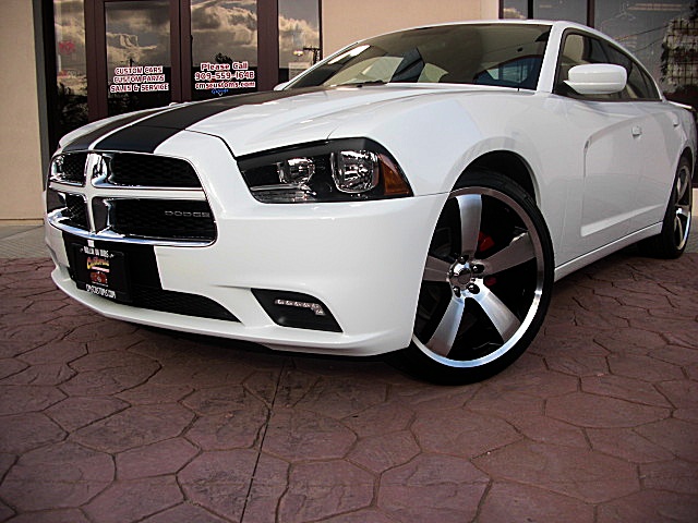 ChargerWhite2011/22a75.JPG