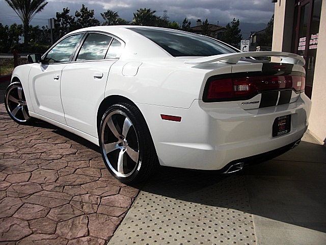 ChargerWhite2011/22a75.JPG