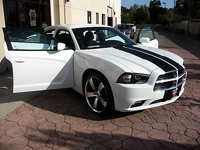 ChargerWhite2011/22a75.JPG