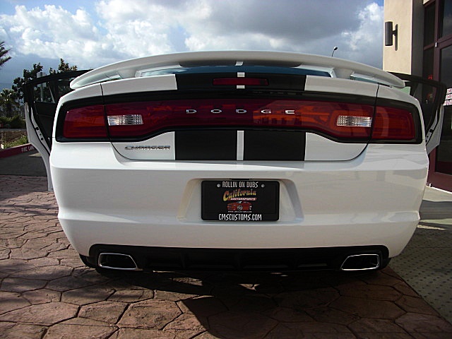 ChargerWhite2011/22a75.JPG