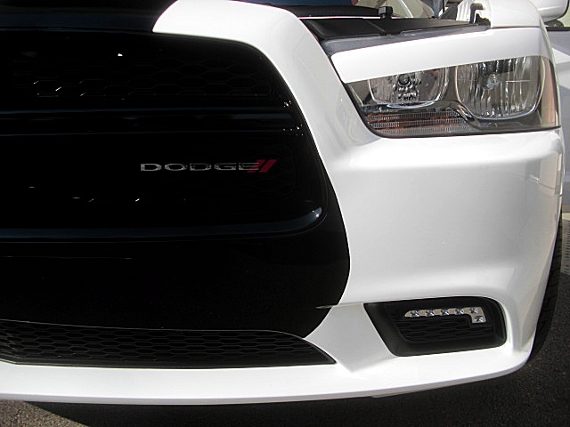 ChargerWhite2011/24a118.JPG