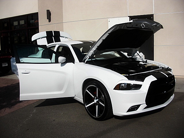 ChargerWhite2011/24a120.JPG