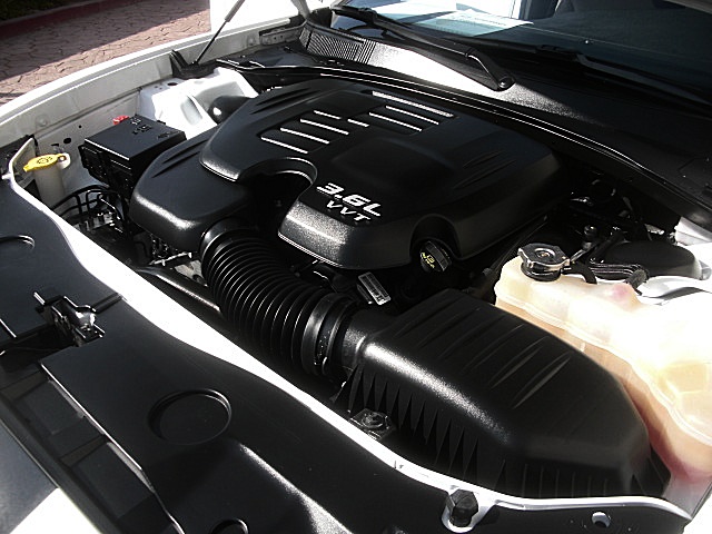 ChargerWhite2011/24a118.JPG