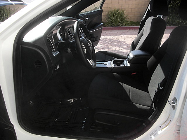 ChargerWhite2011/24a118.JPG
