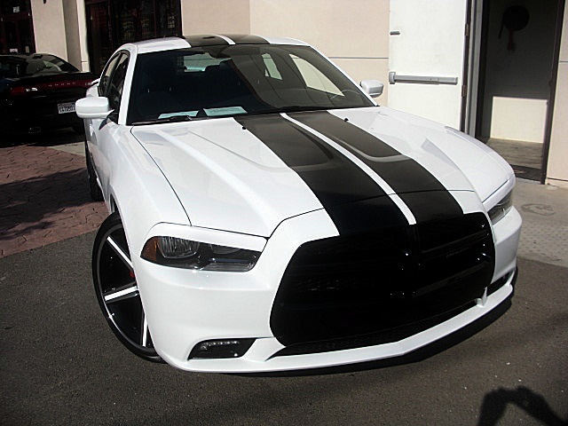 ChargerWhite2011/24a120.JPG