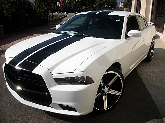 ChargerWhite2011/24a120.JPG