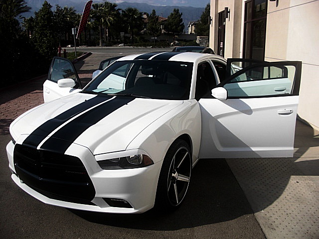 ChargerWhite2011/24a120.JPG