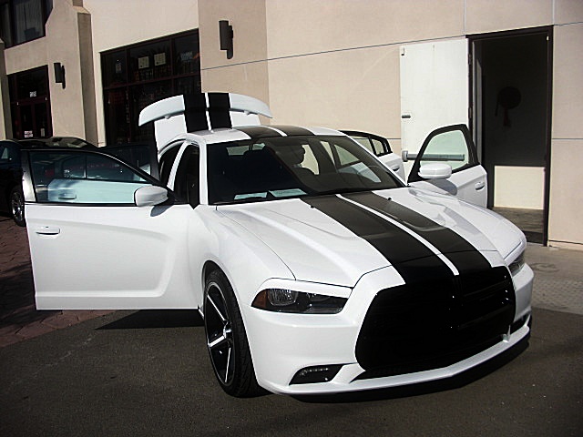 ChargerWhite2011/24a120.JPG