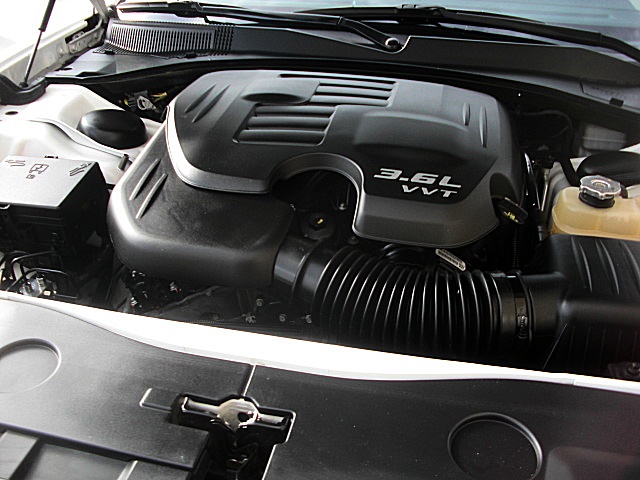 ChargerWhite2011/24b45.JPG