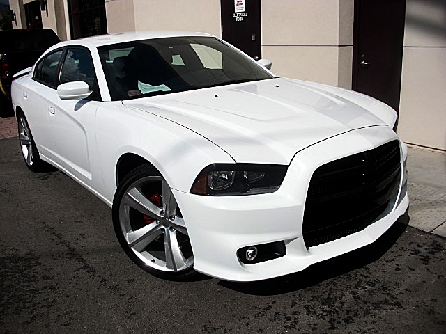 ChargerWhite2011/24e9.JPG