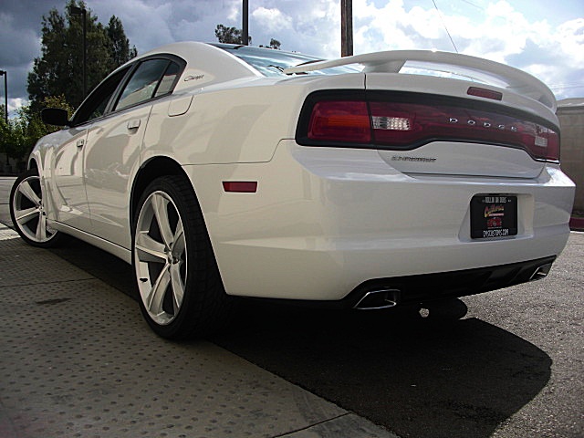 ChargerWhite2011/24e58.JPG