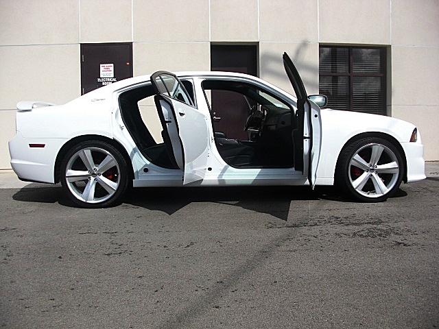 ChargerWhite2011/24e58.JPG