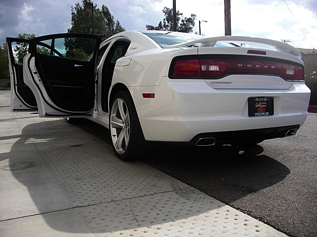 ChargerWhite2011/24e58.JPG