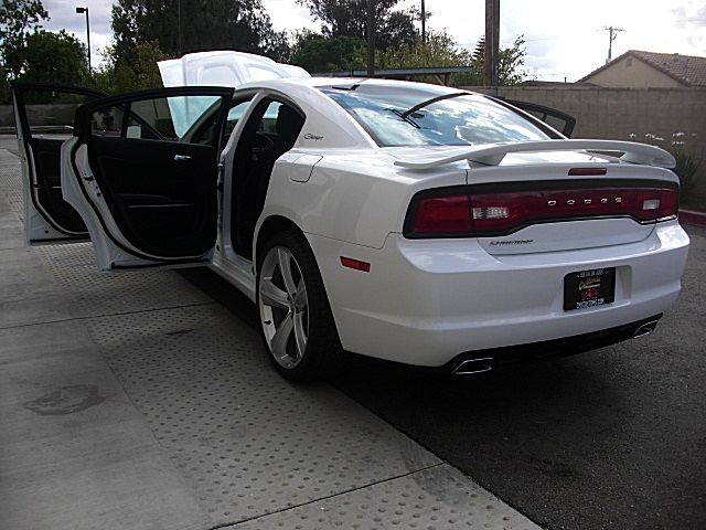 ChargerWhite2011/24e58.JPG